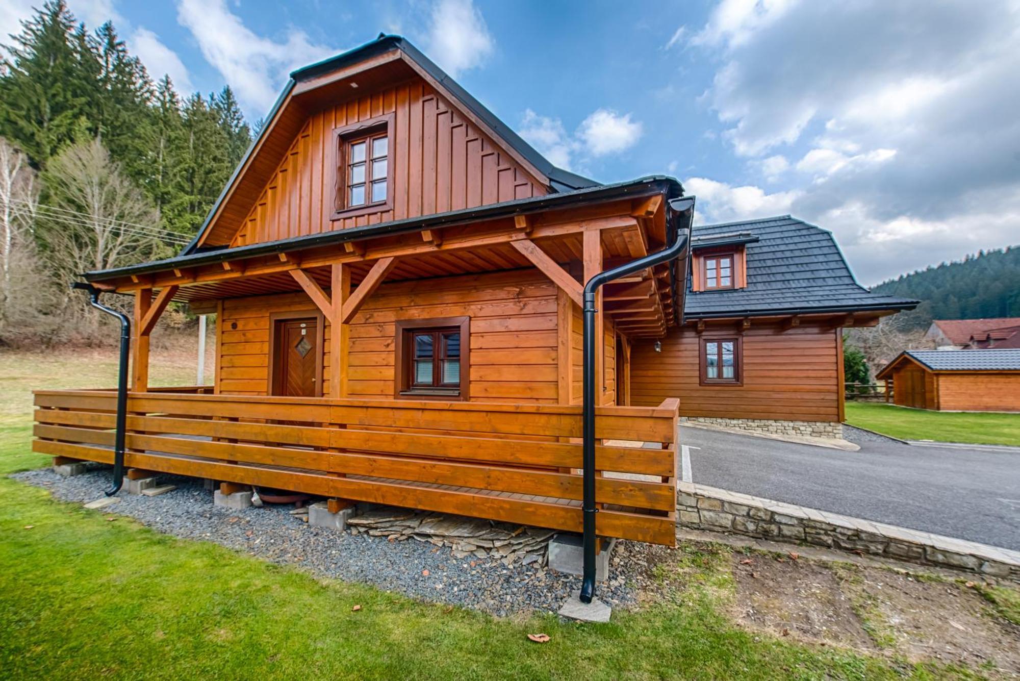 Valassky Dvur Velke Karlovice Exterior photo